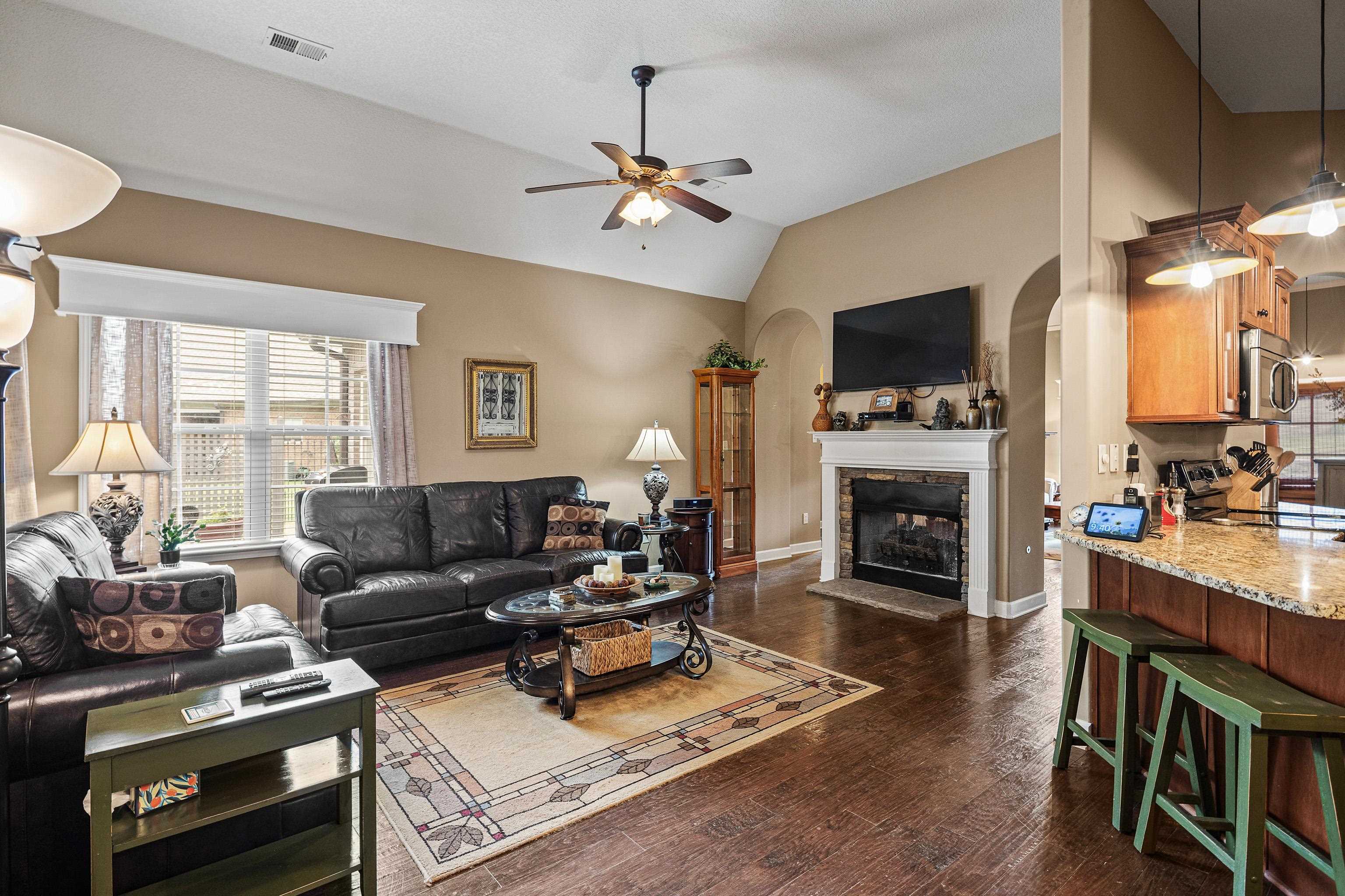 5243 CONIFER VIEW LN