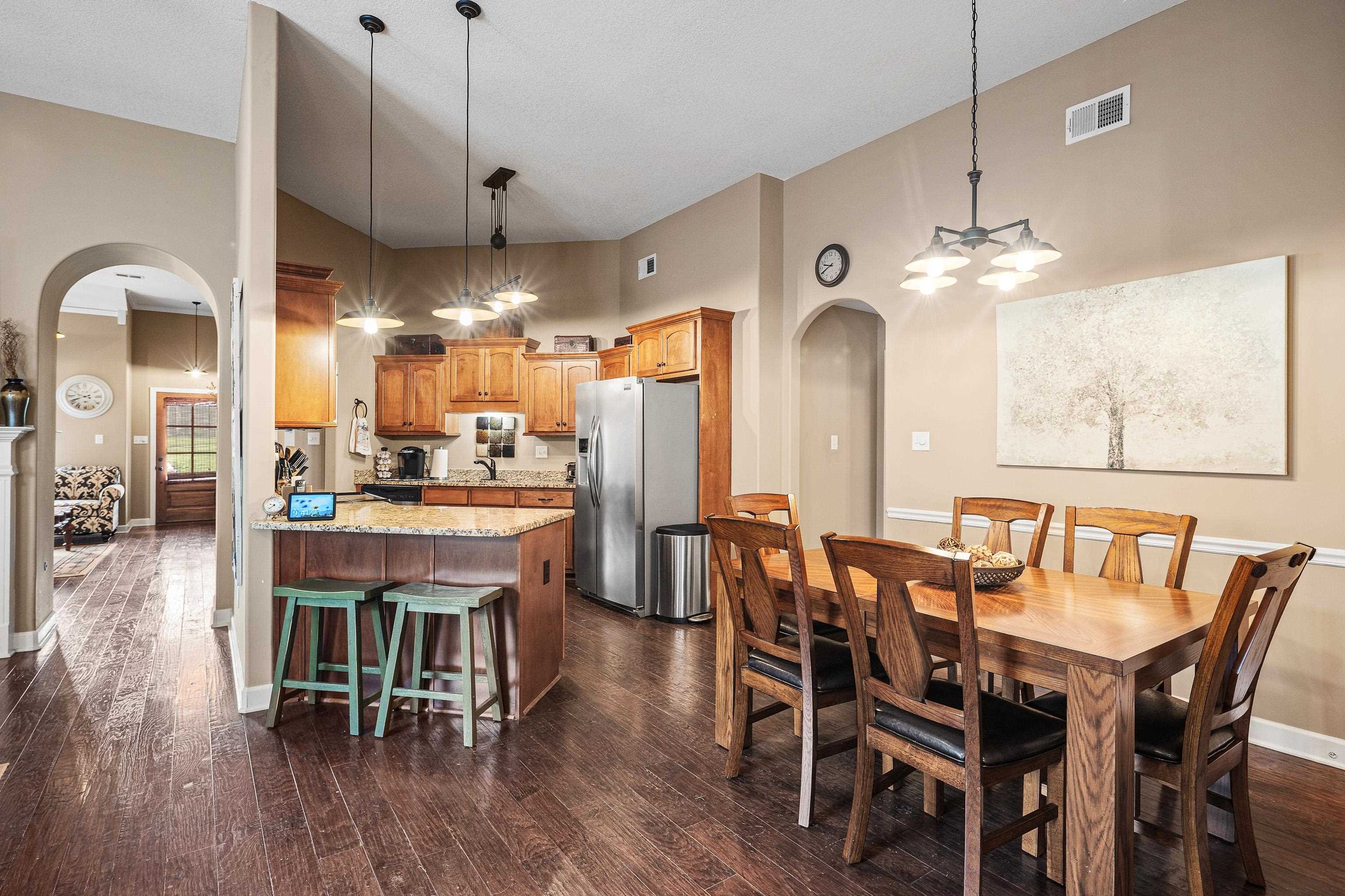5243 CONIFER VIEW LN