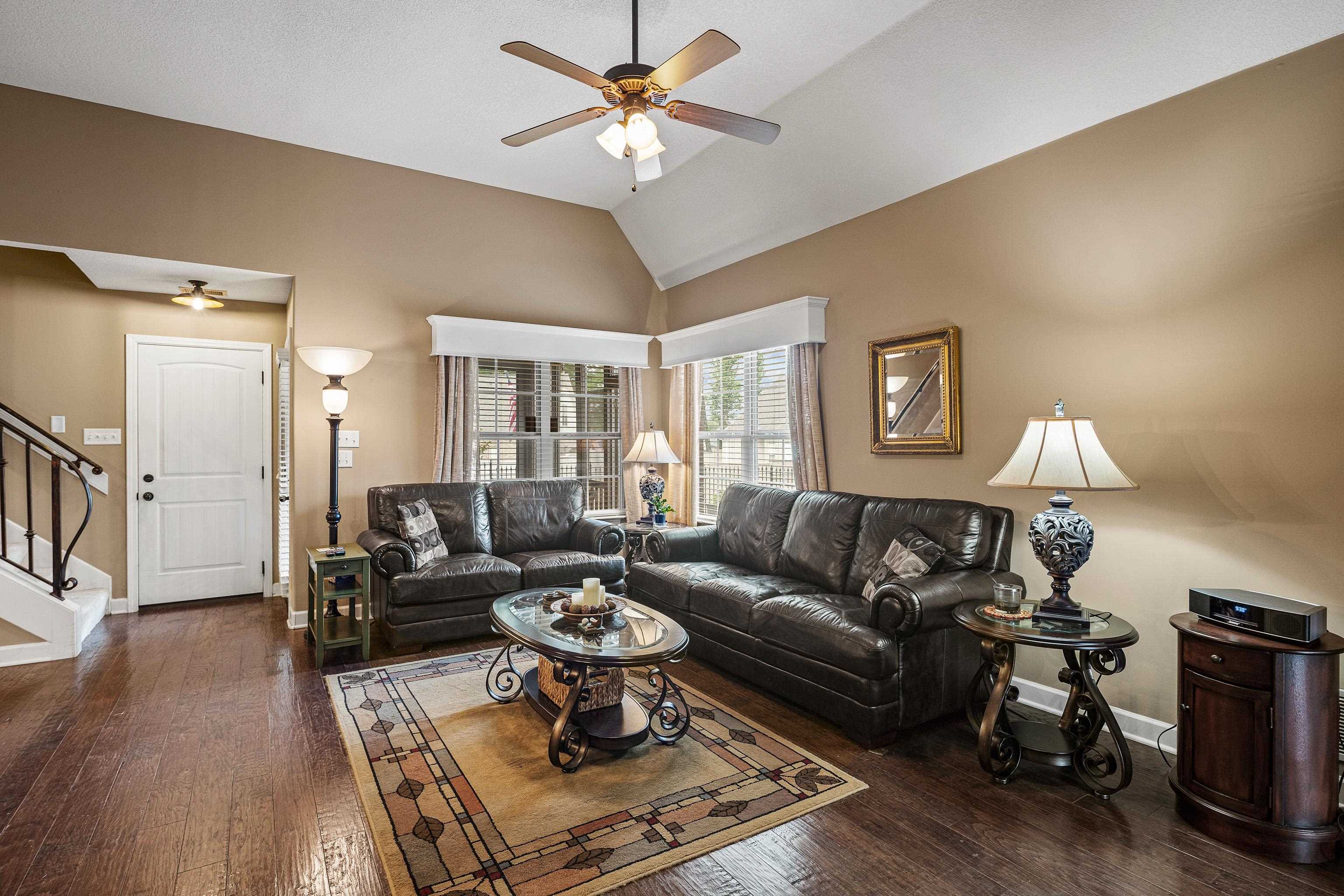 5243 CONIFER VIEW LN