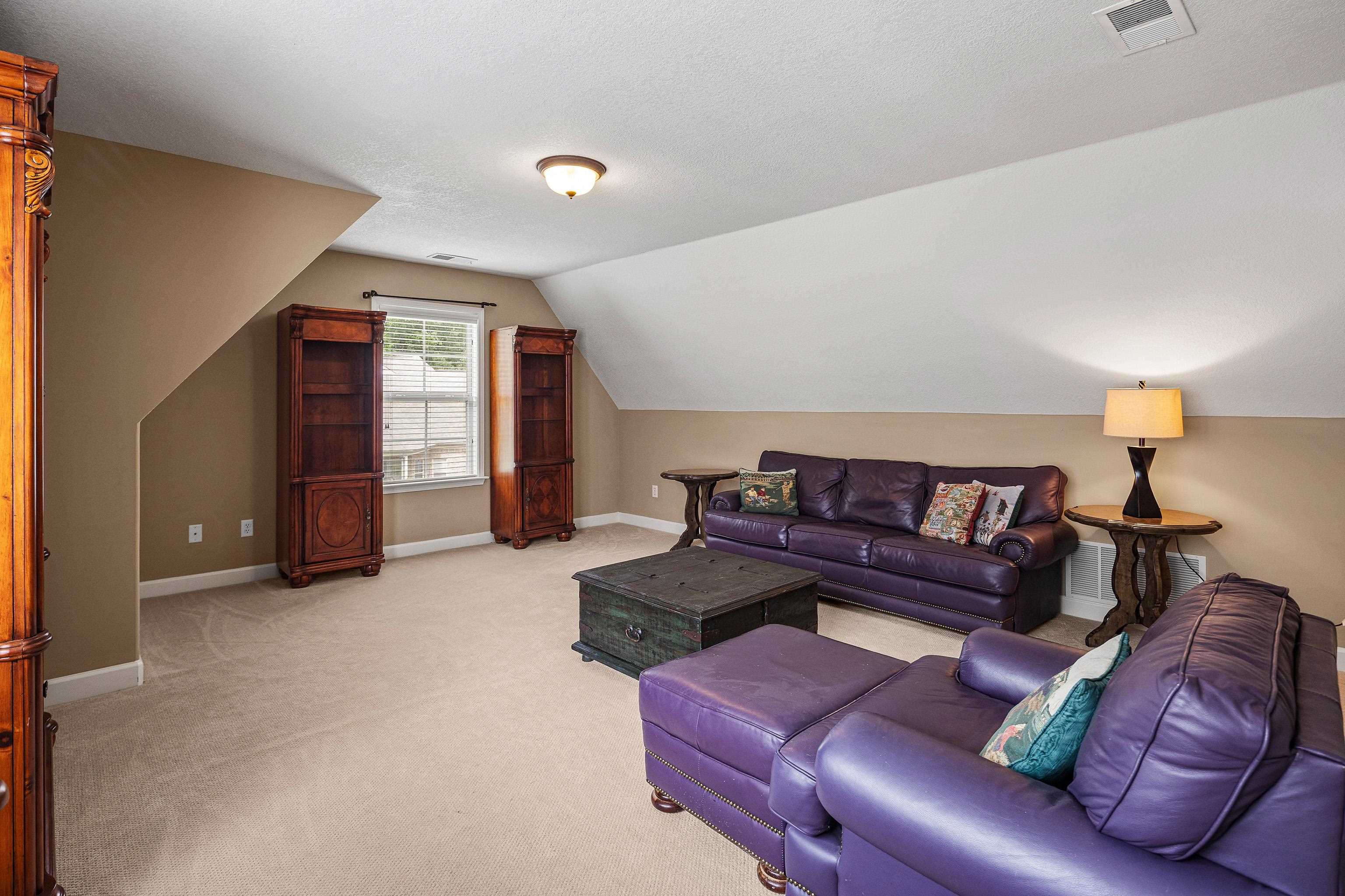5243 CONIFER VIEW LN