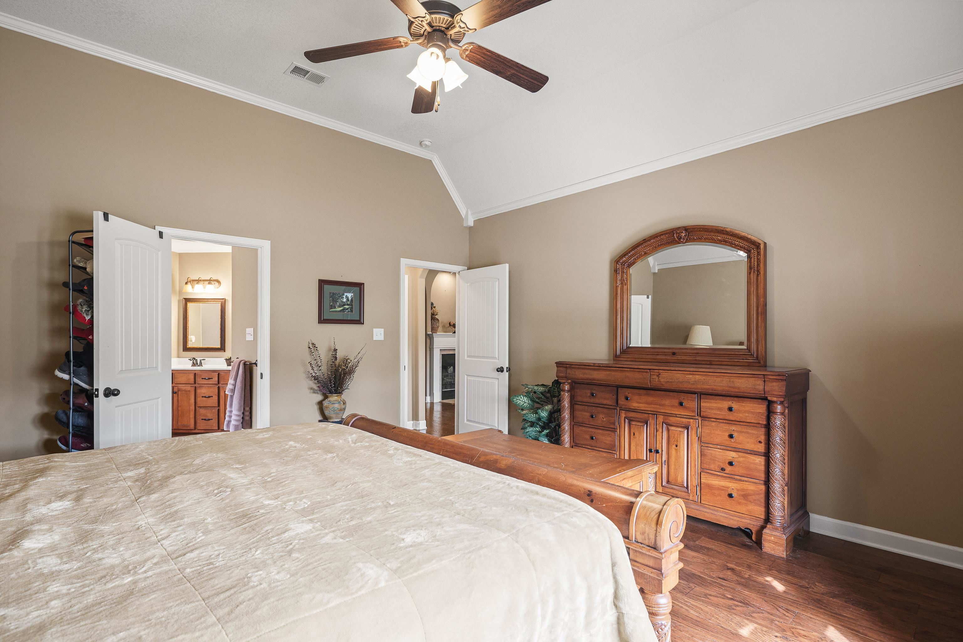 5243 CONIFER VIEW LN