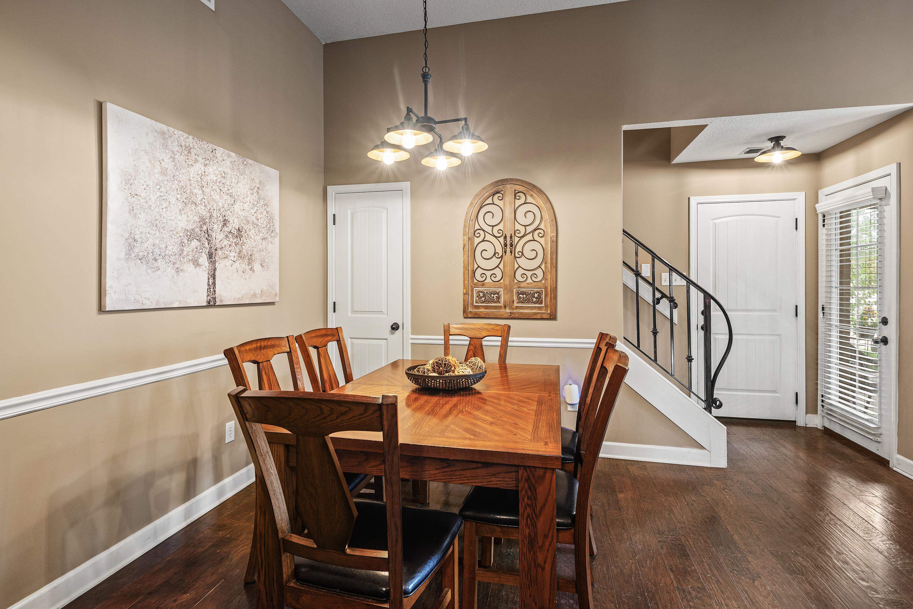 5243 CONIFER VIEW LN