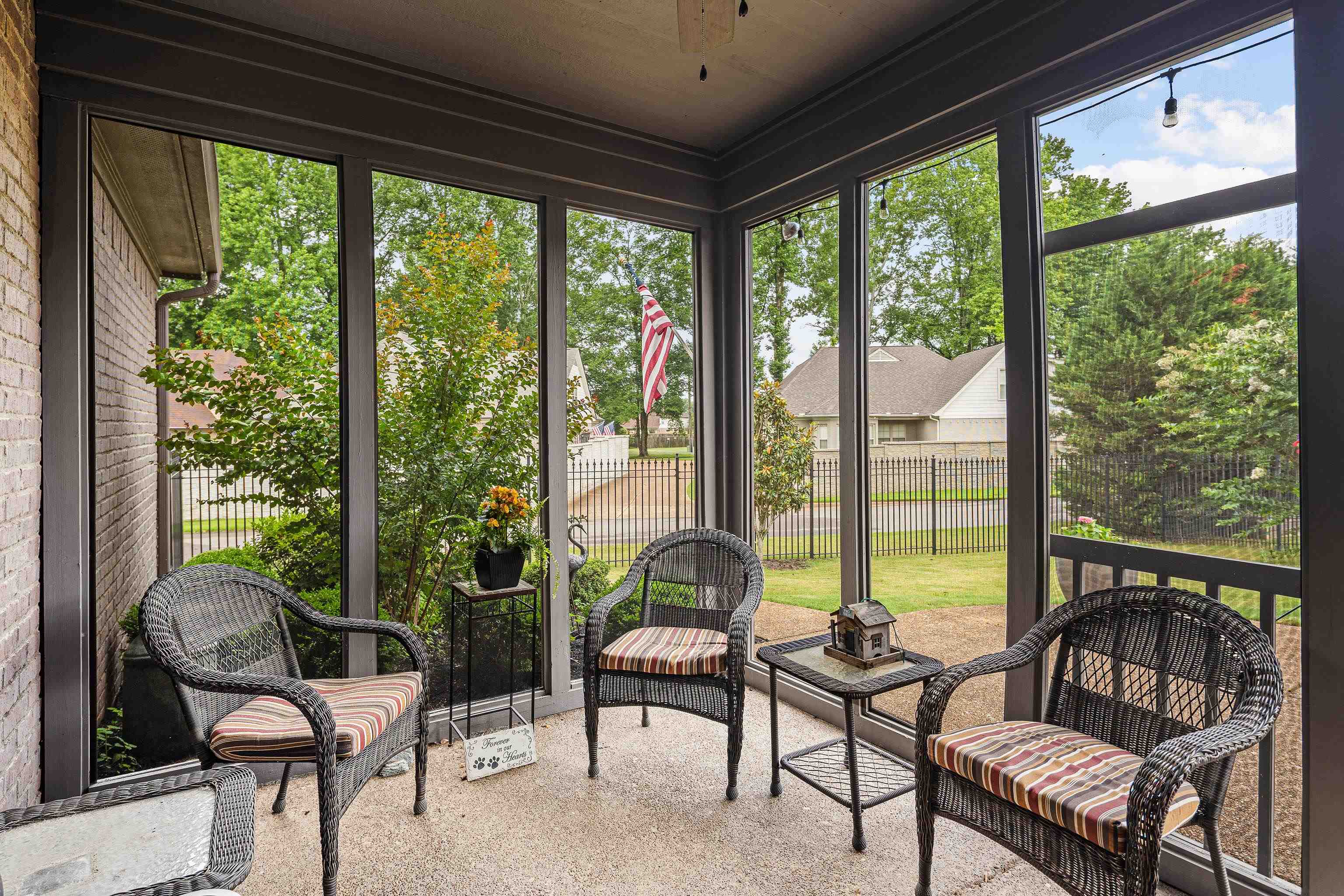 5243 CONIFER VIEW LN