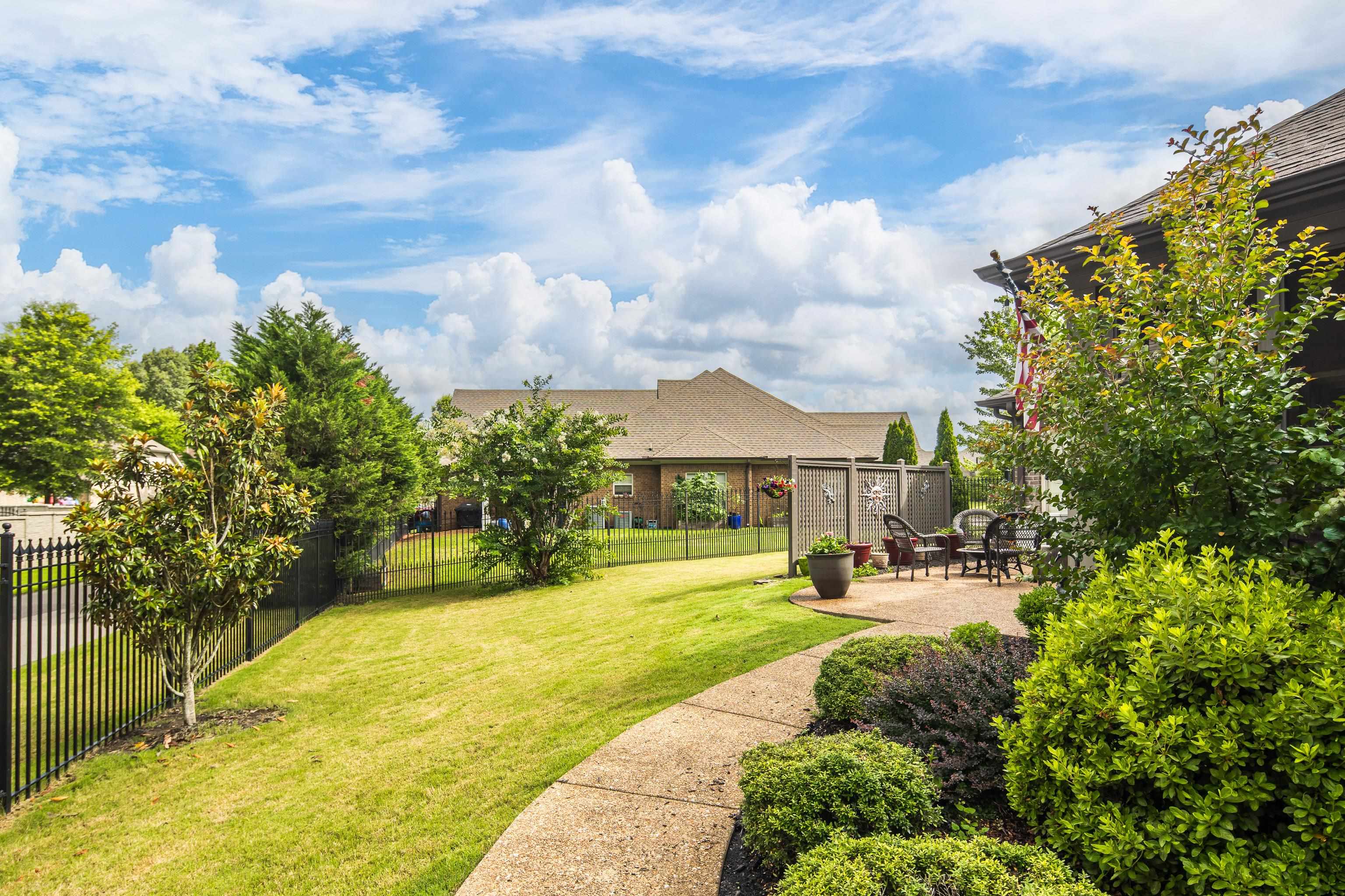 5243 CONIFER VIEW LN
