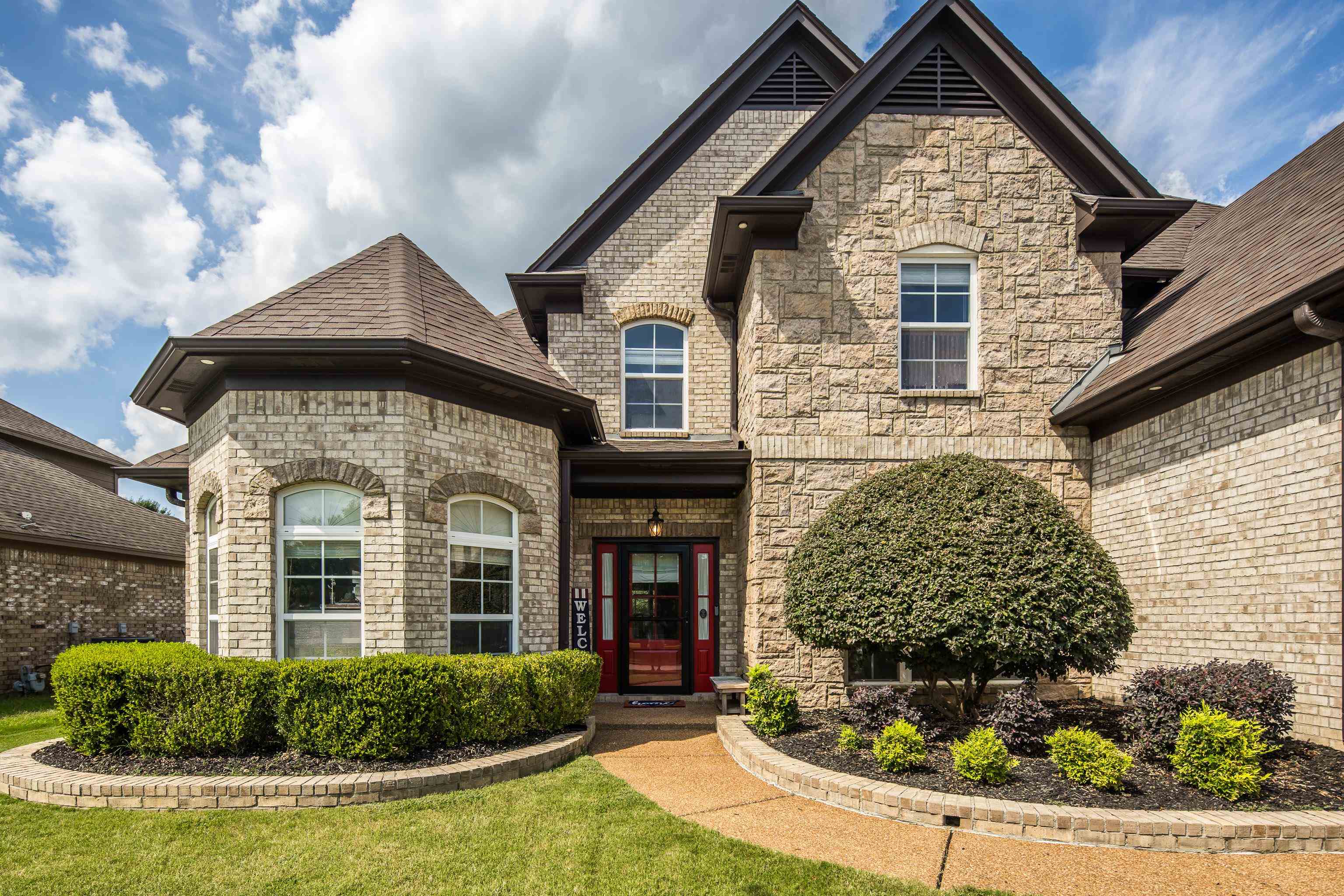 65 WHISPERING MEADOWS DR