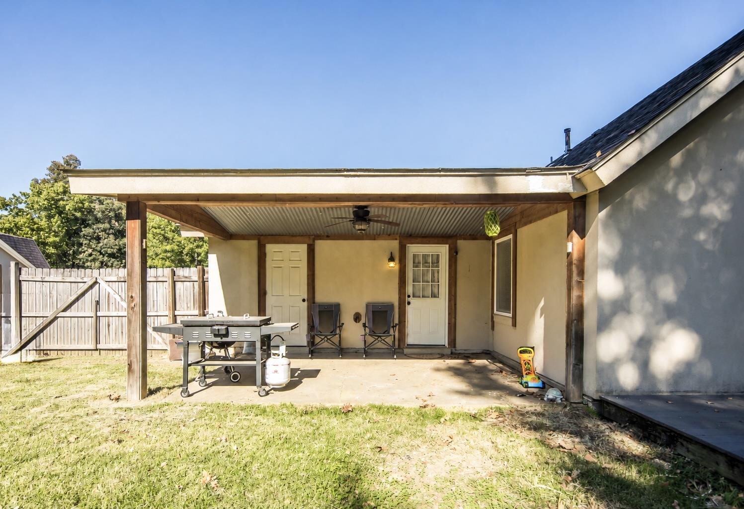 8153 SHALLOW GLEN TRL