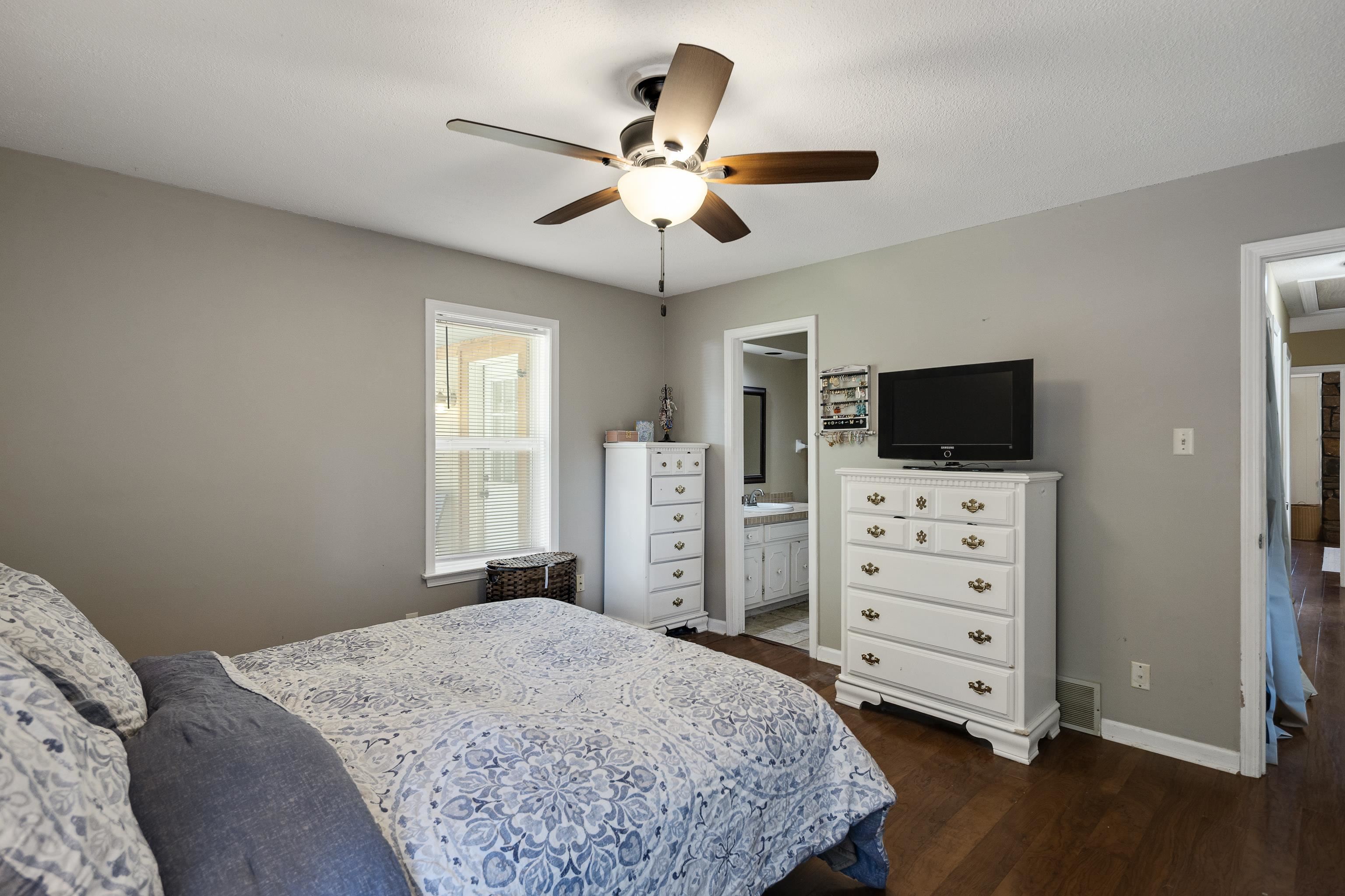 8153 SHALLOW GLEN TRL