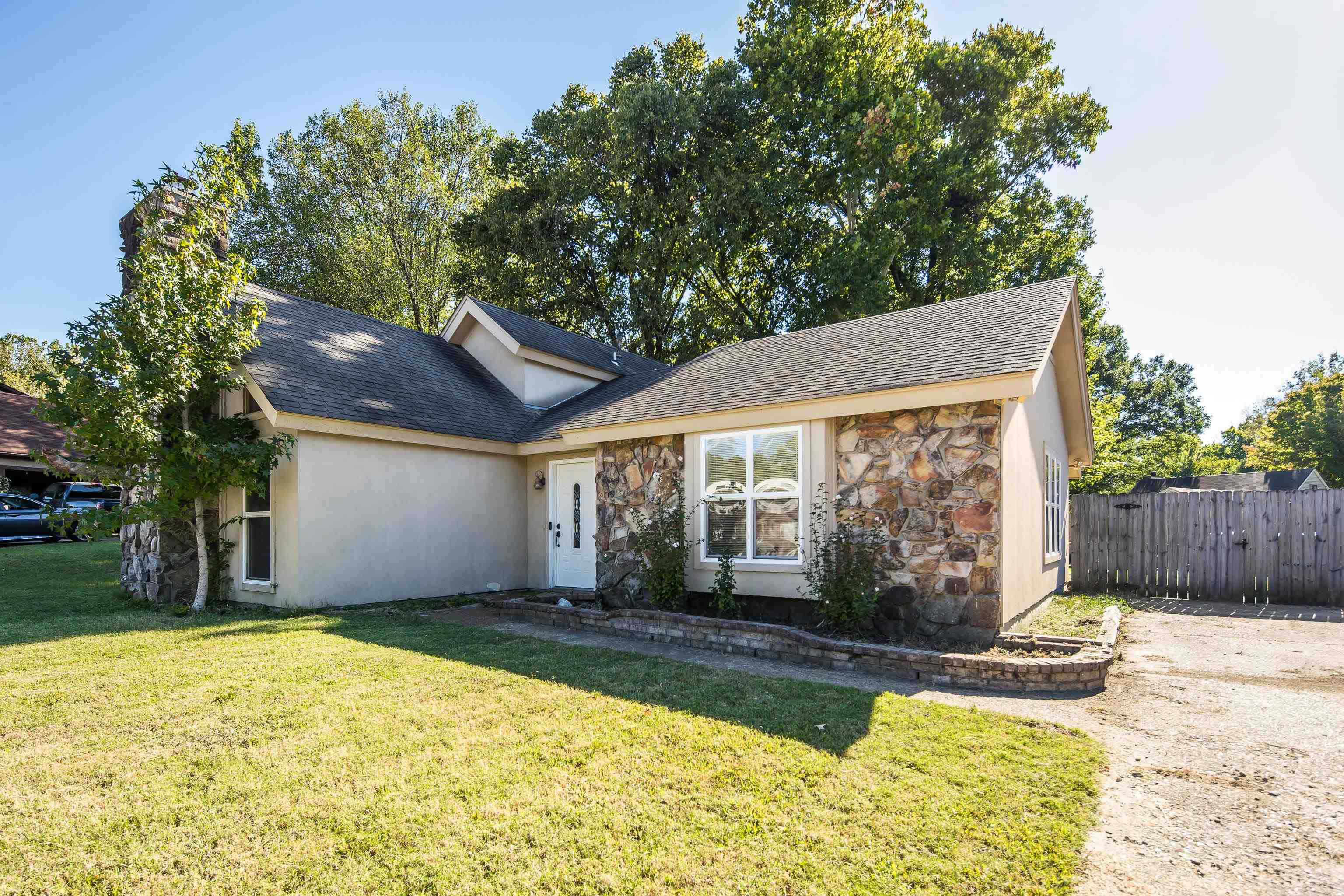 8153 SHALLOW GLEN TRL