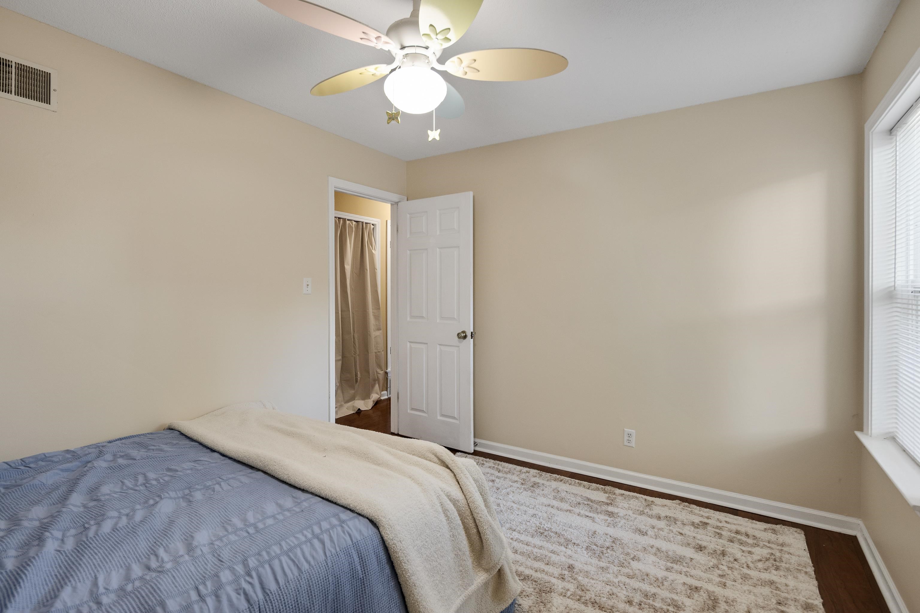 8153 SHALLOW GLEN TRL