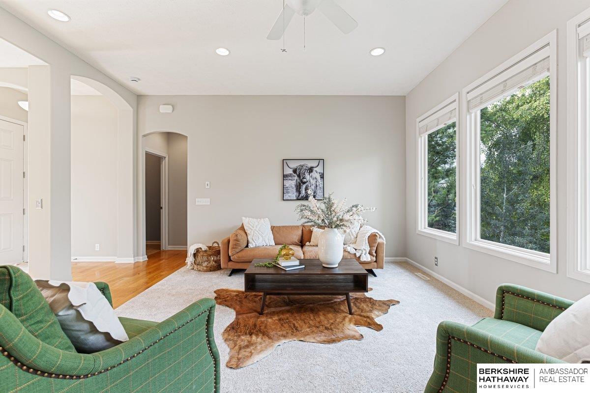 1422 S 190th Plaza