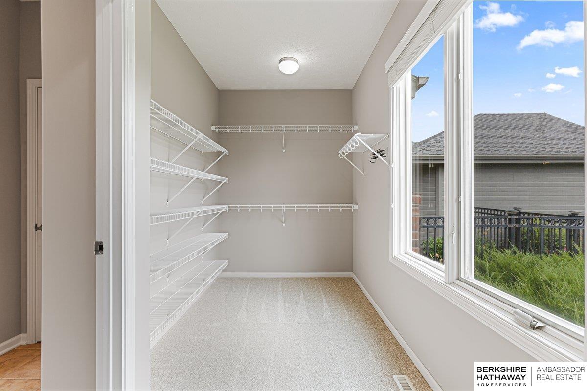 1422 S 190th Plaza