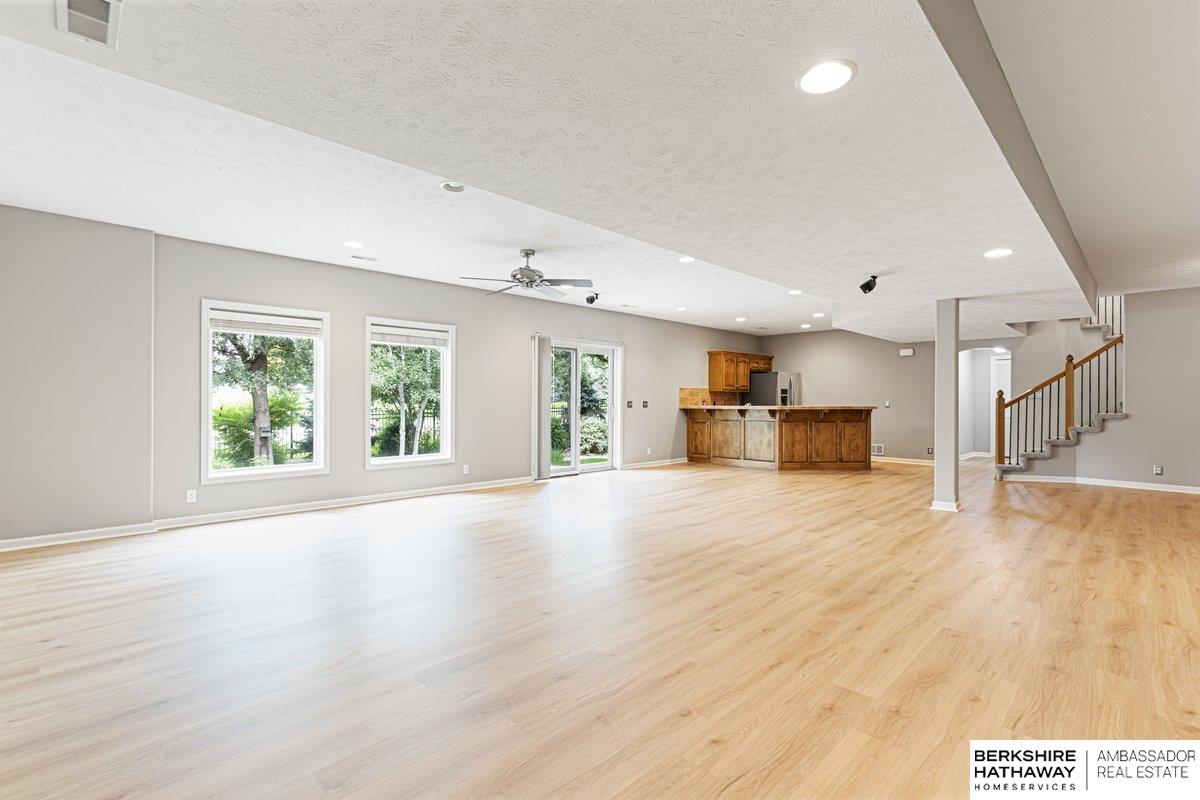 1422 S 190th Plaza