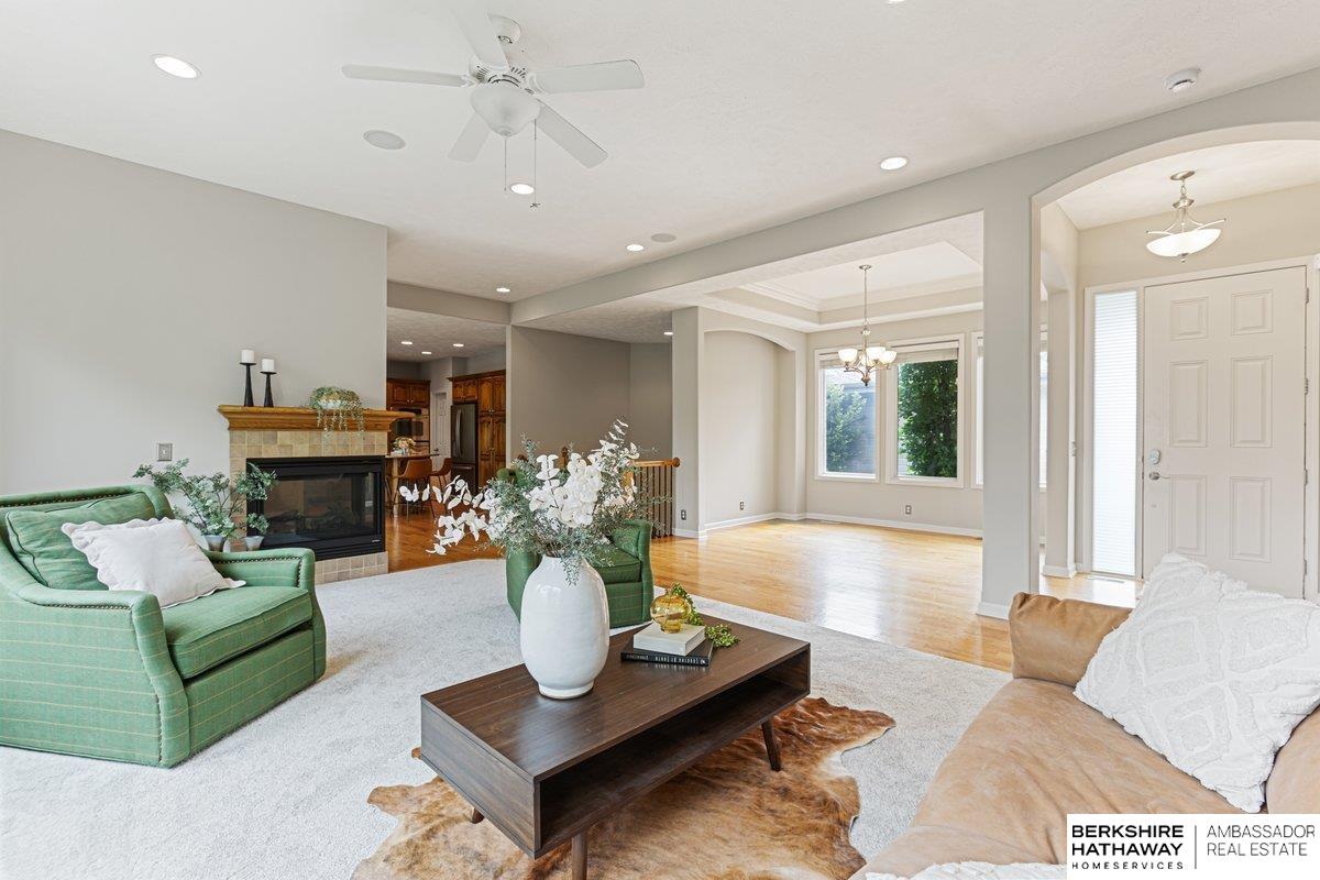 1422 S 190th Plaza