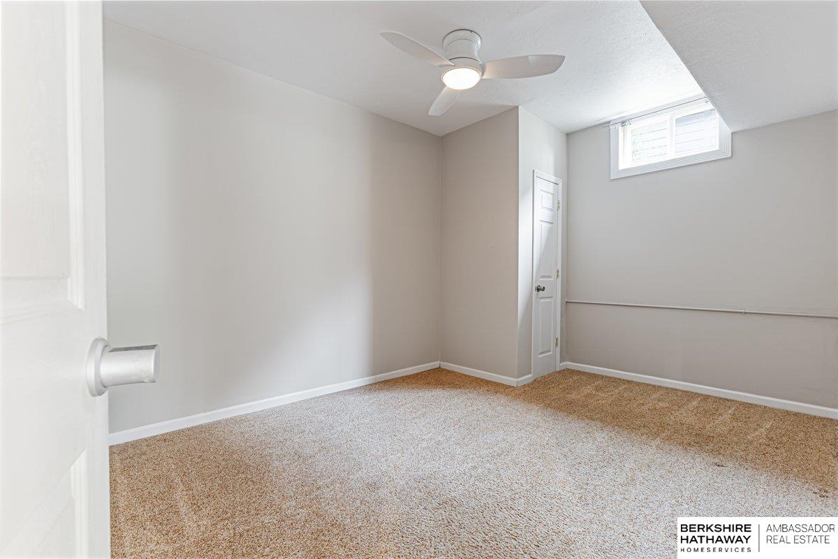 1422 S 190th Plaza
