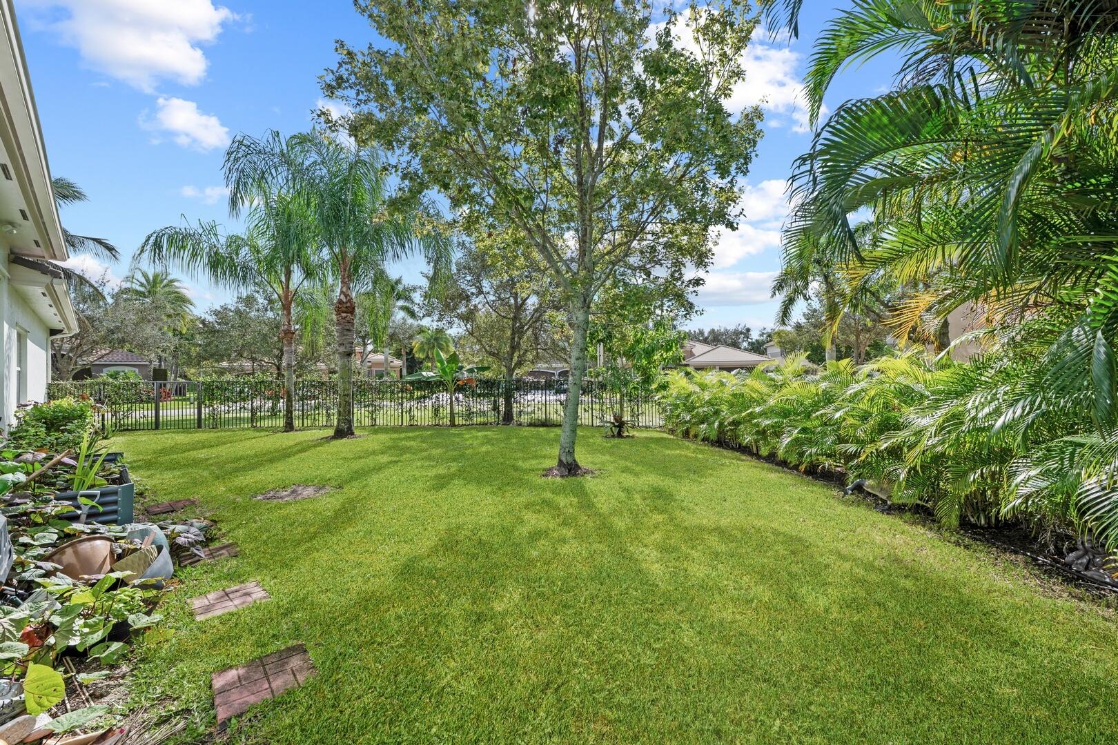 11912 Fox Hill Circle