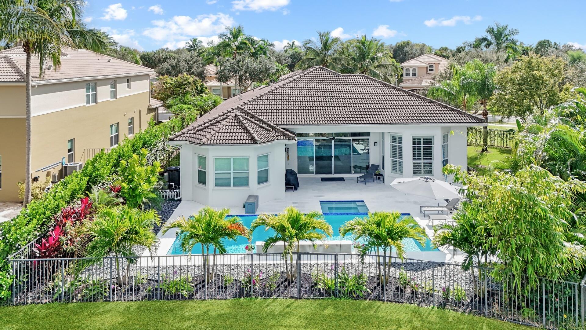 11912 Fox Hill Circle
