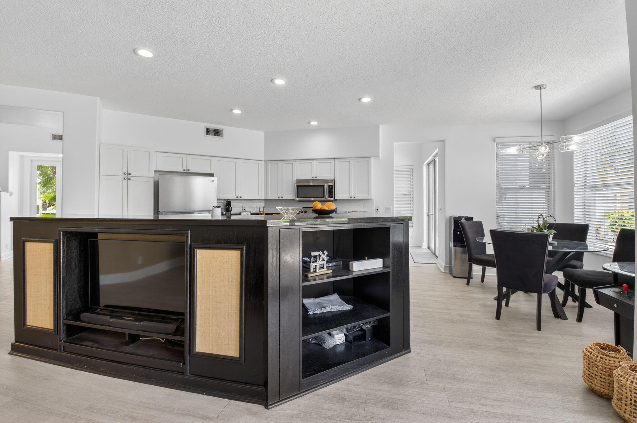 7825 Travlers Tree Drive