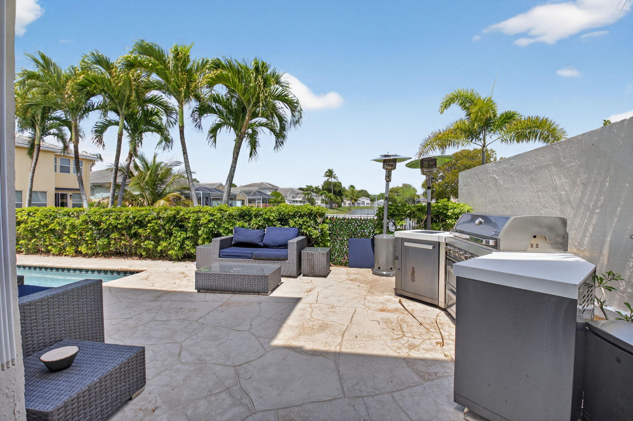 7825 Travlers Tree Drive