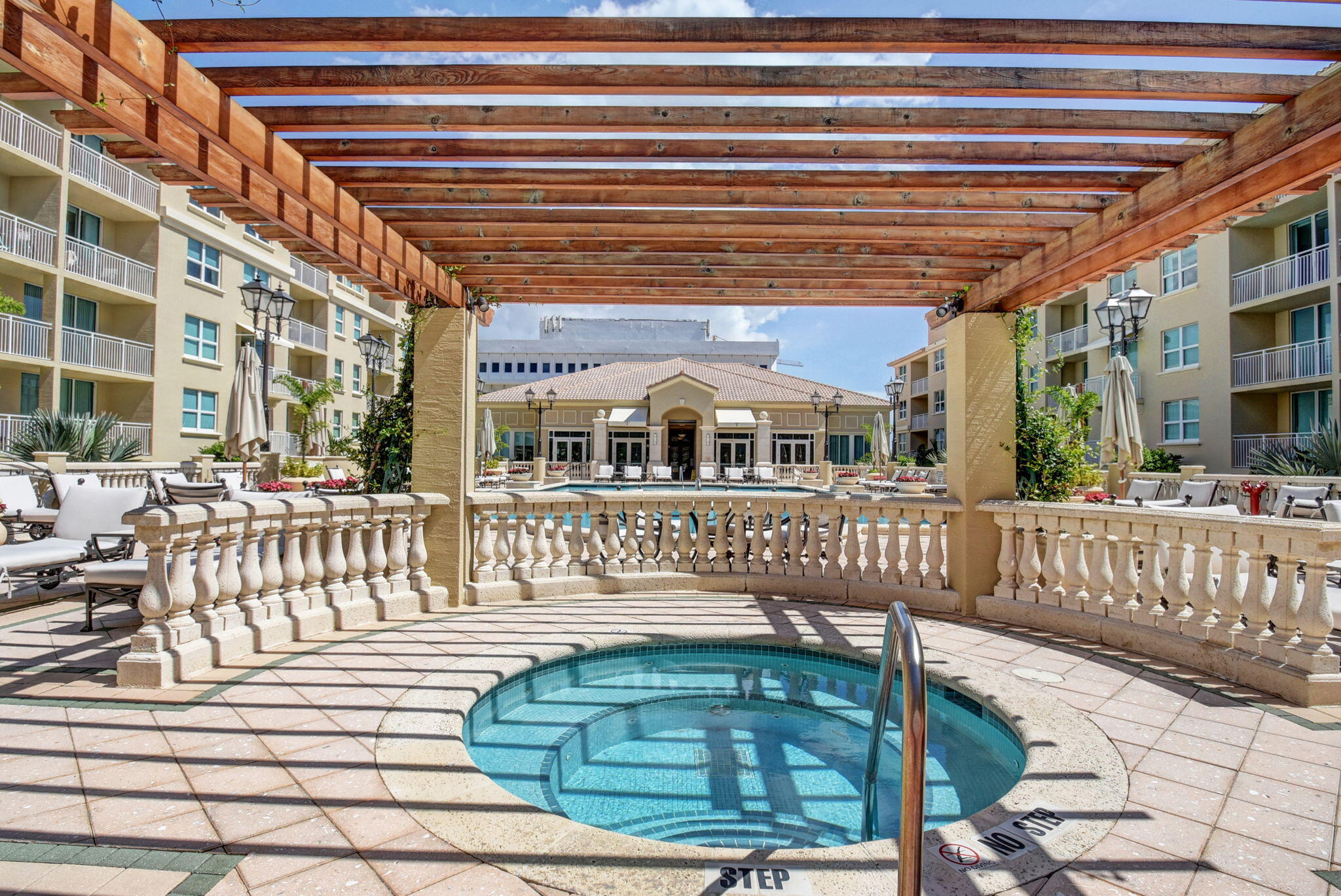 99 SE Mizner Boulevard Ph37