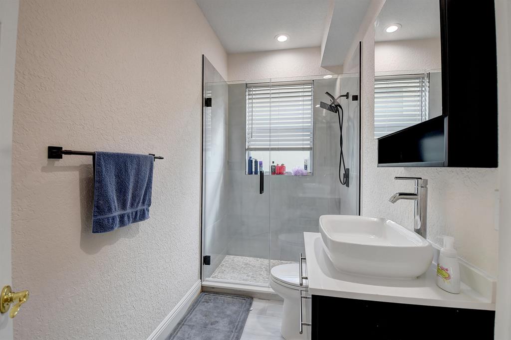 6515 NW 43rd Terrace