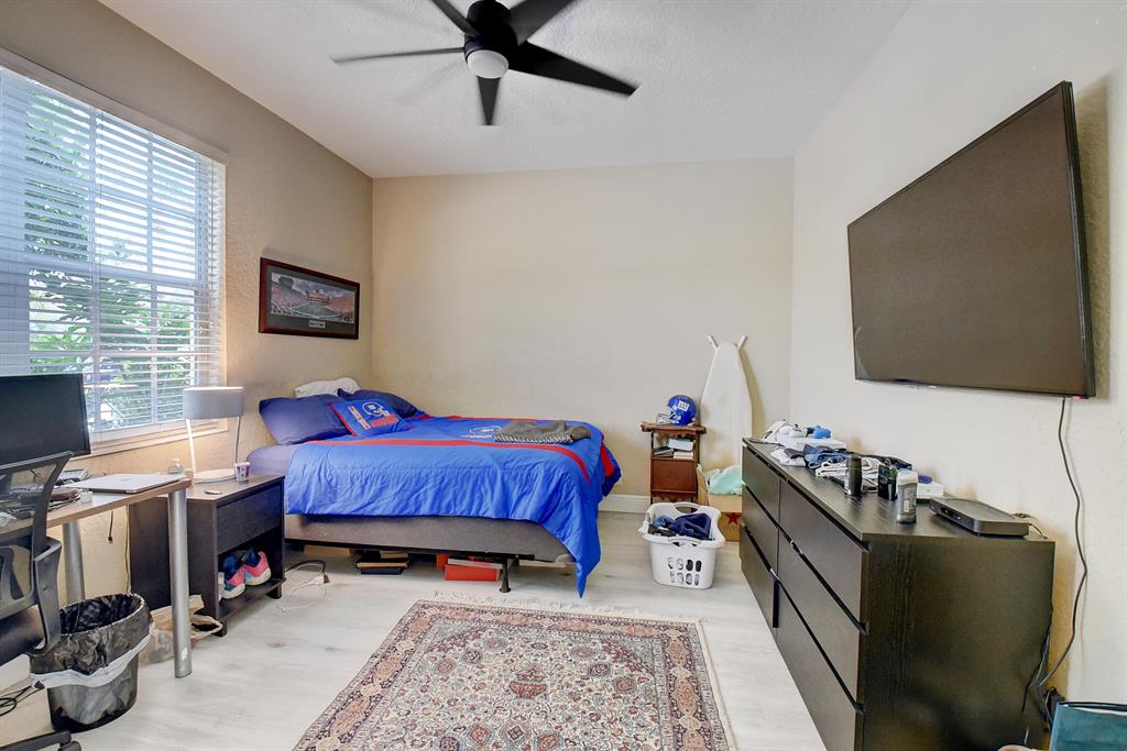 6515 NW 43rd Terrace