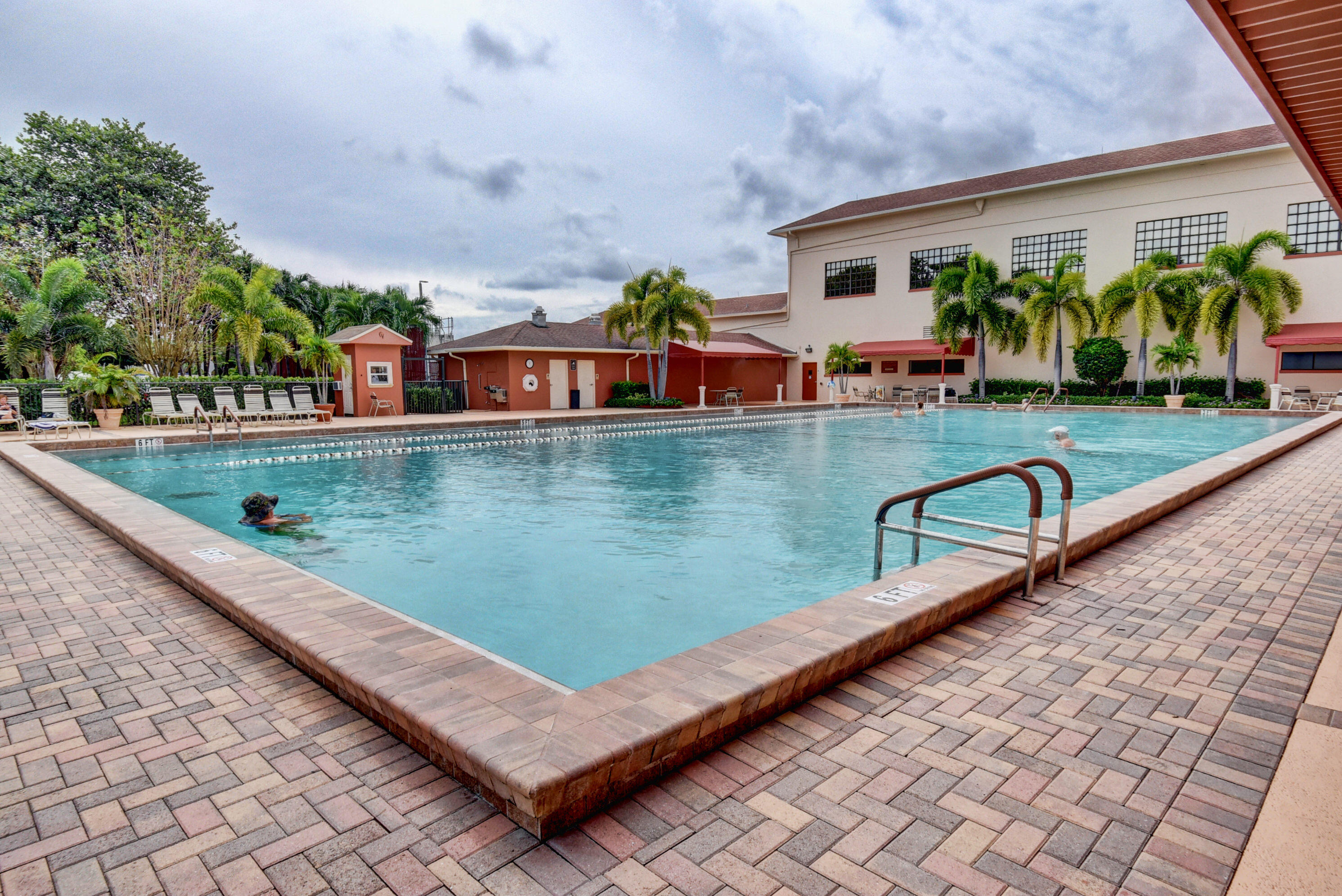 114 Brighton C Unit: 114