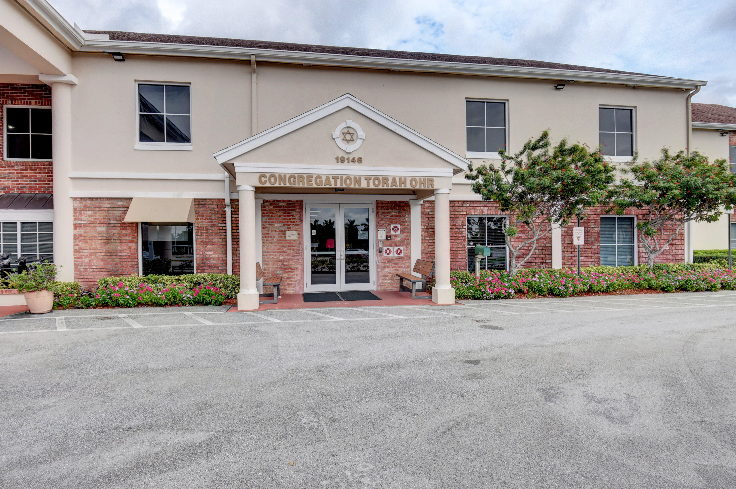 114 Brighton C Unit: 114