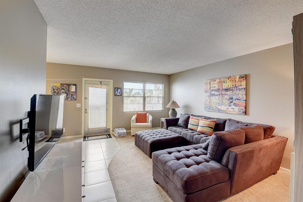 4082 Exeter E