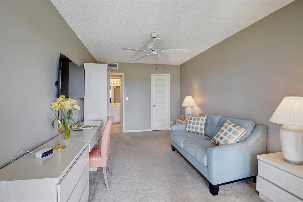 4082 Exeter E