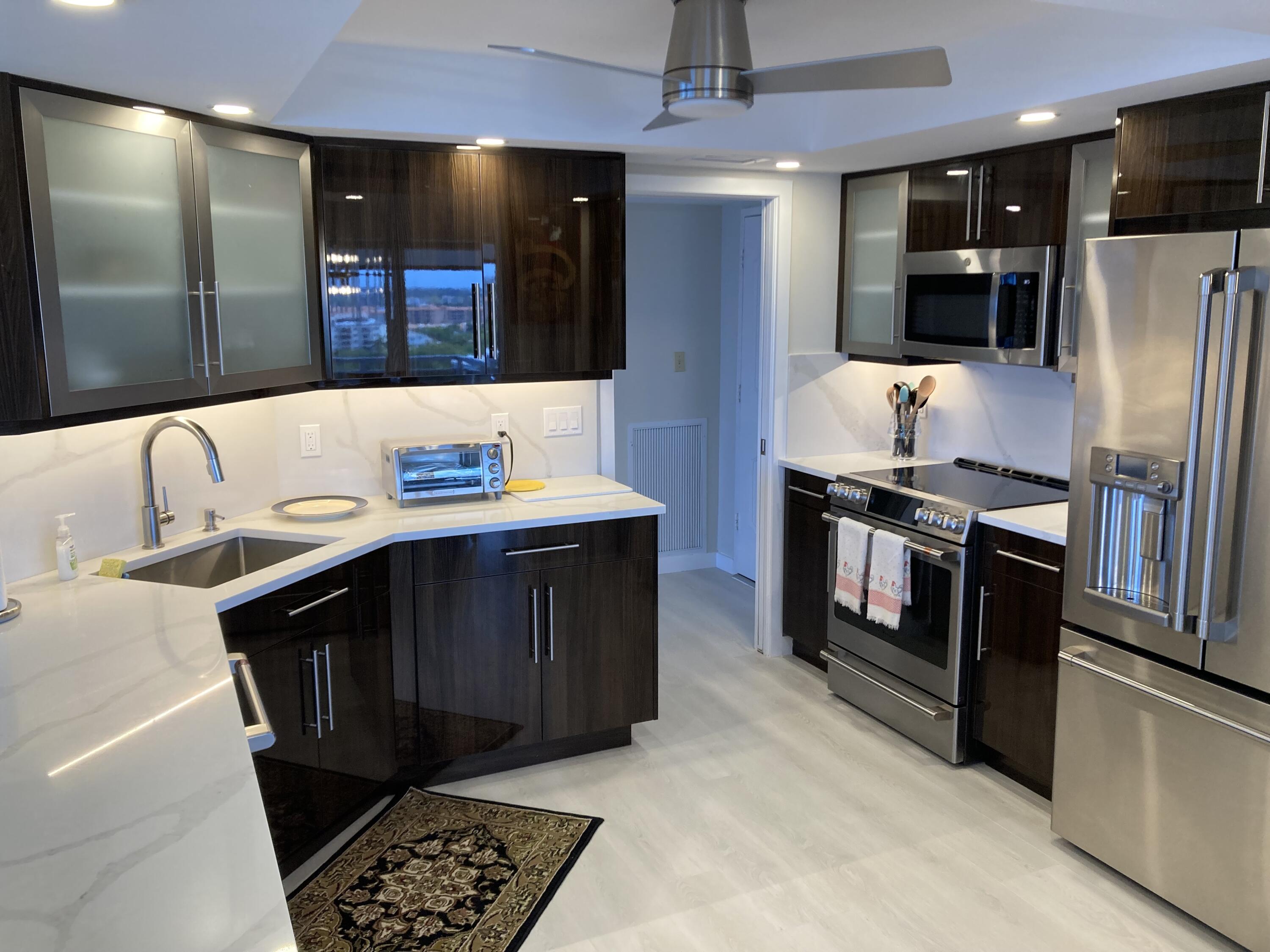 2066 N Ocean Boulevard Unit: 12ne