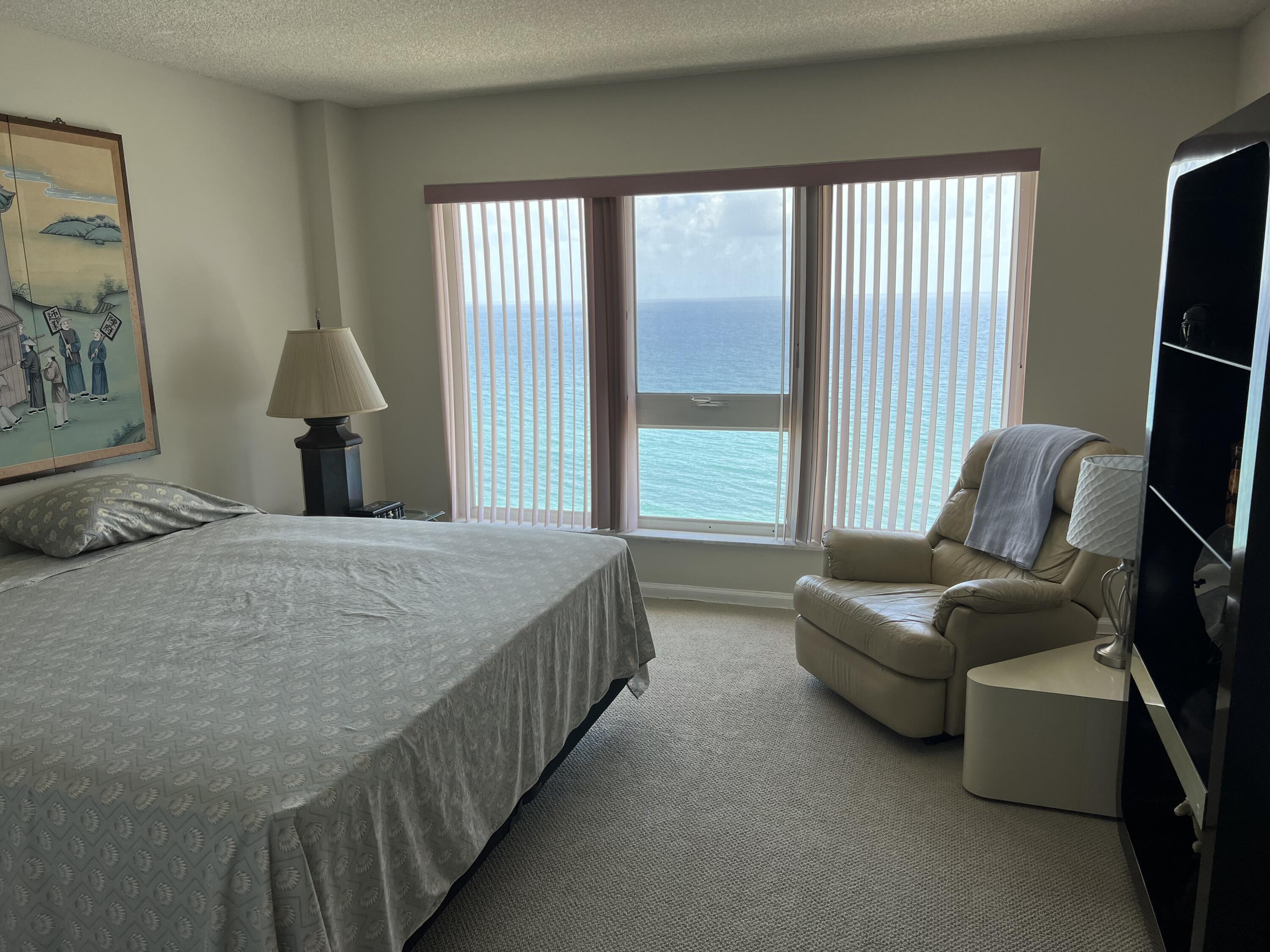 2066 N Ocean Boulevard Unit: 12ne