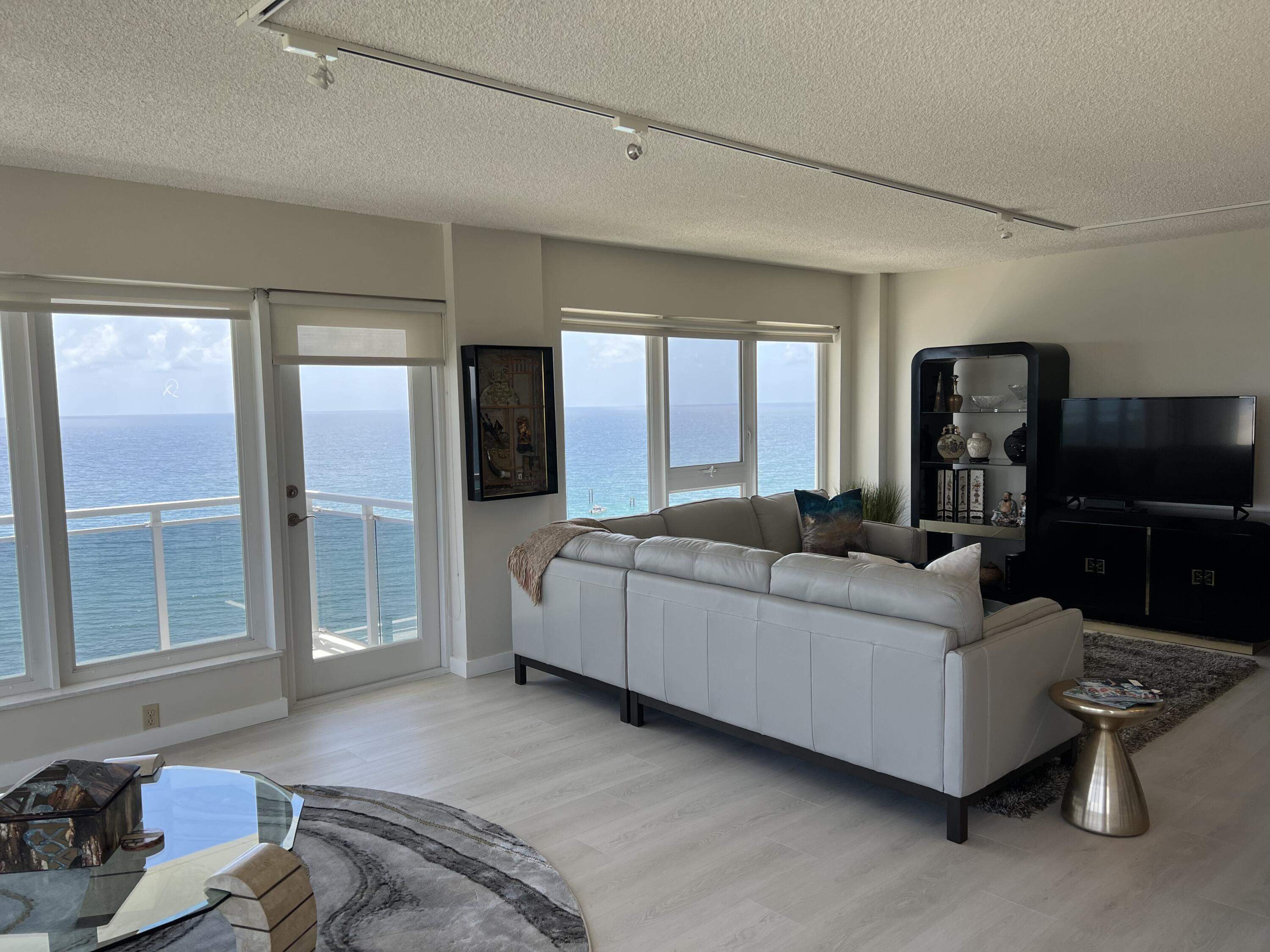 2066 N Ocean Boulevard Unit: 12ne
