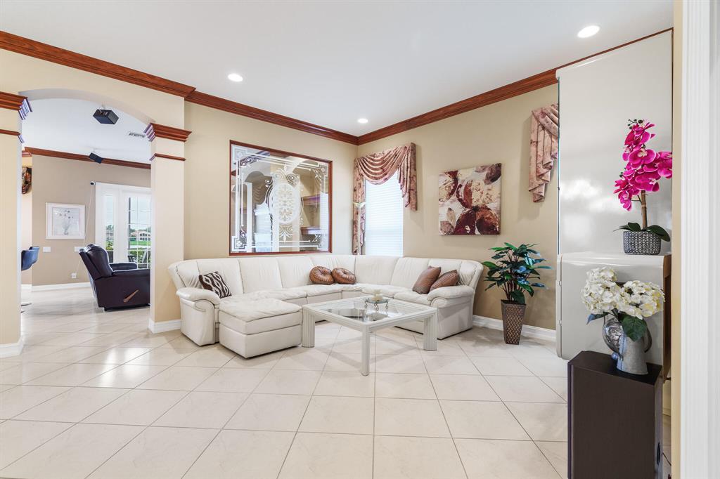 5146 Glenville Drive