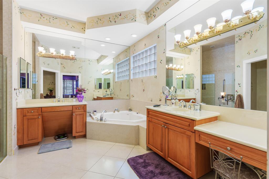 5146 Glenville Drive