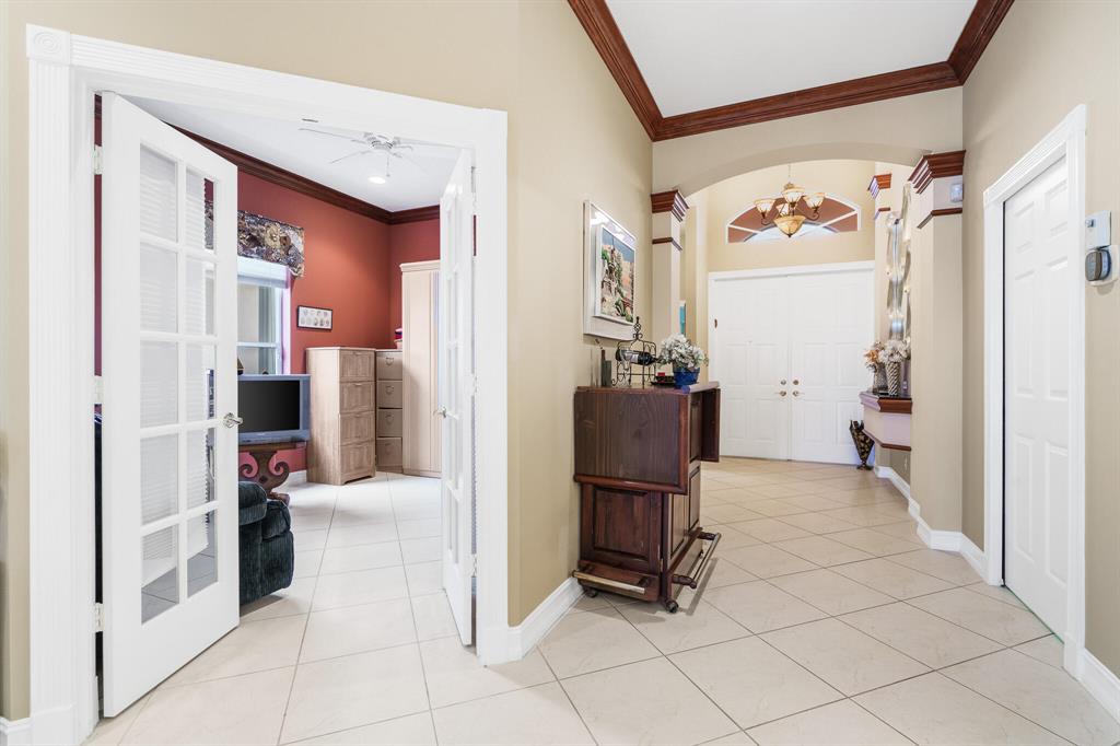 5146 Glenville Drive