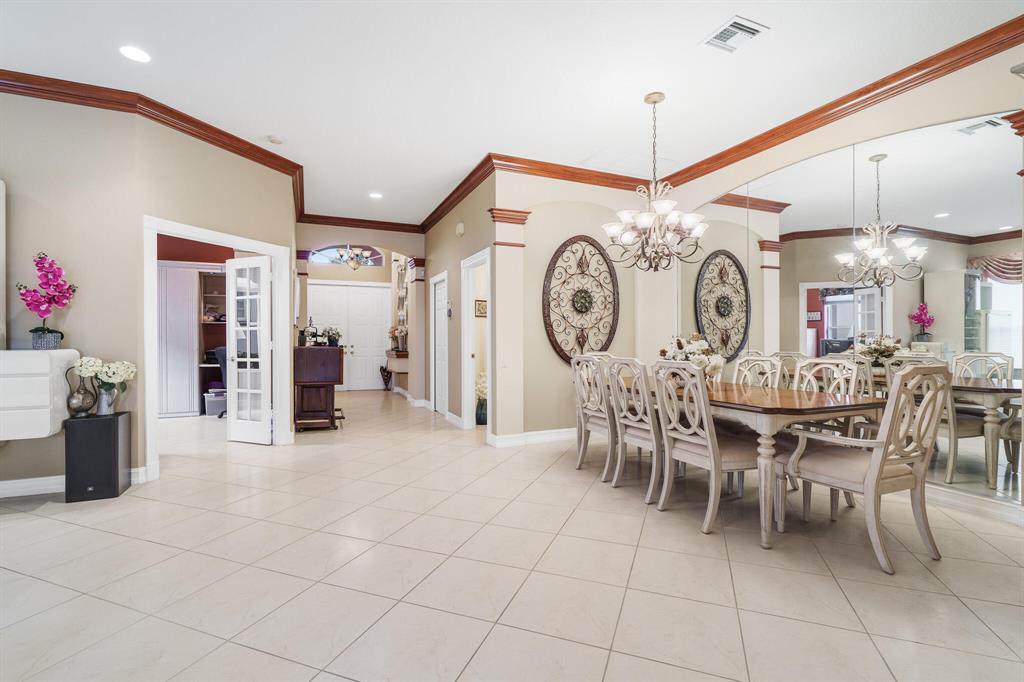 5146 Glenville Drive