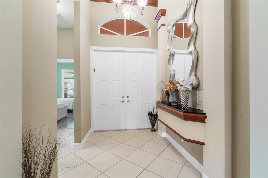 5146 Glenville Drive