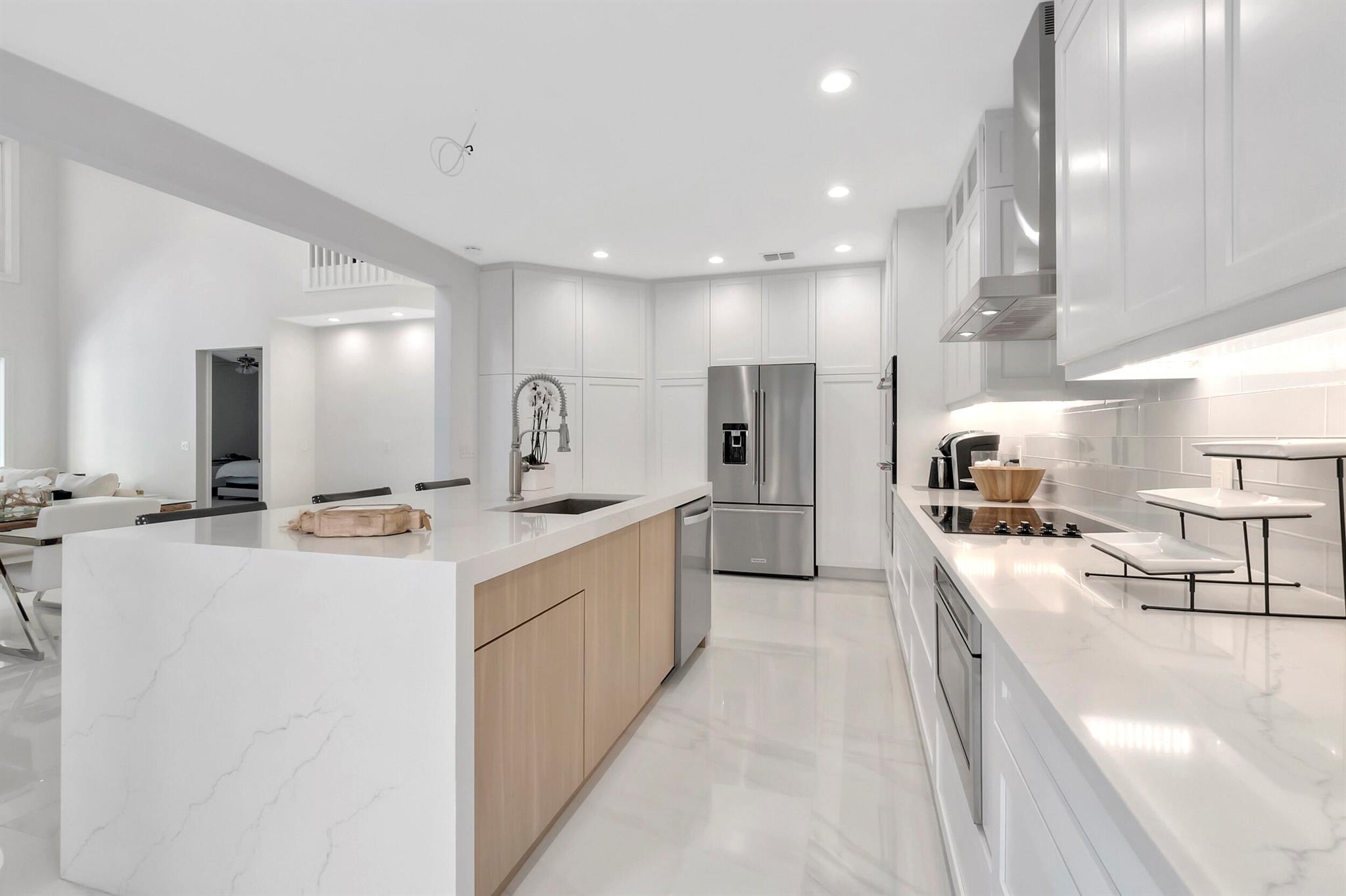 3416 NW 51st Place