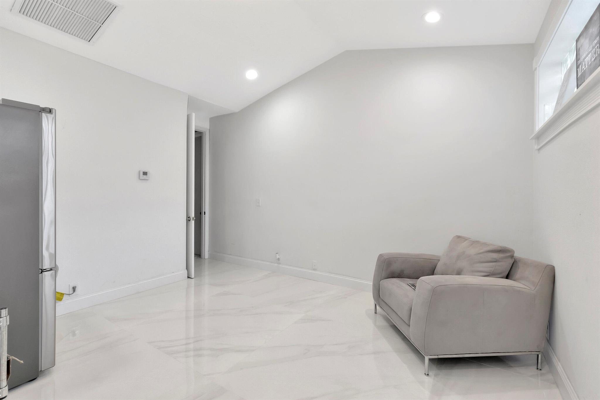 3416 NW 51st Place