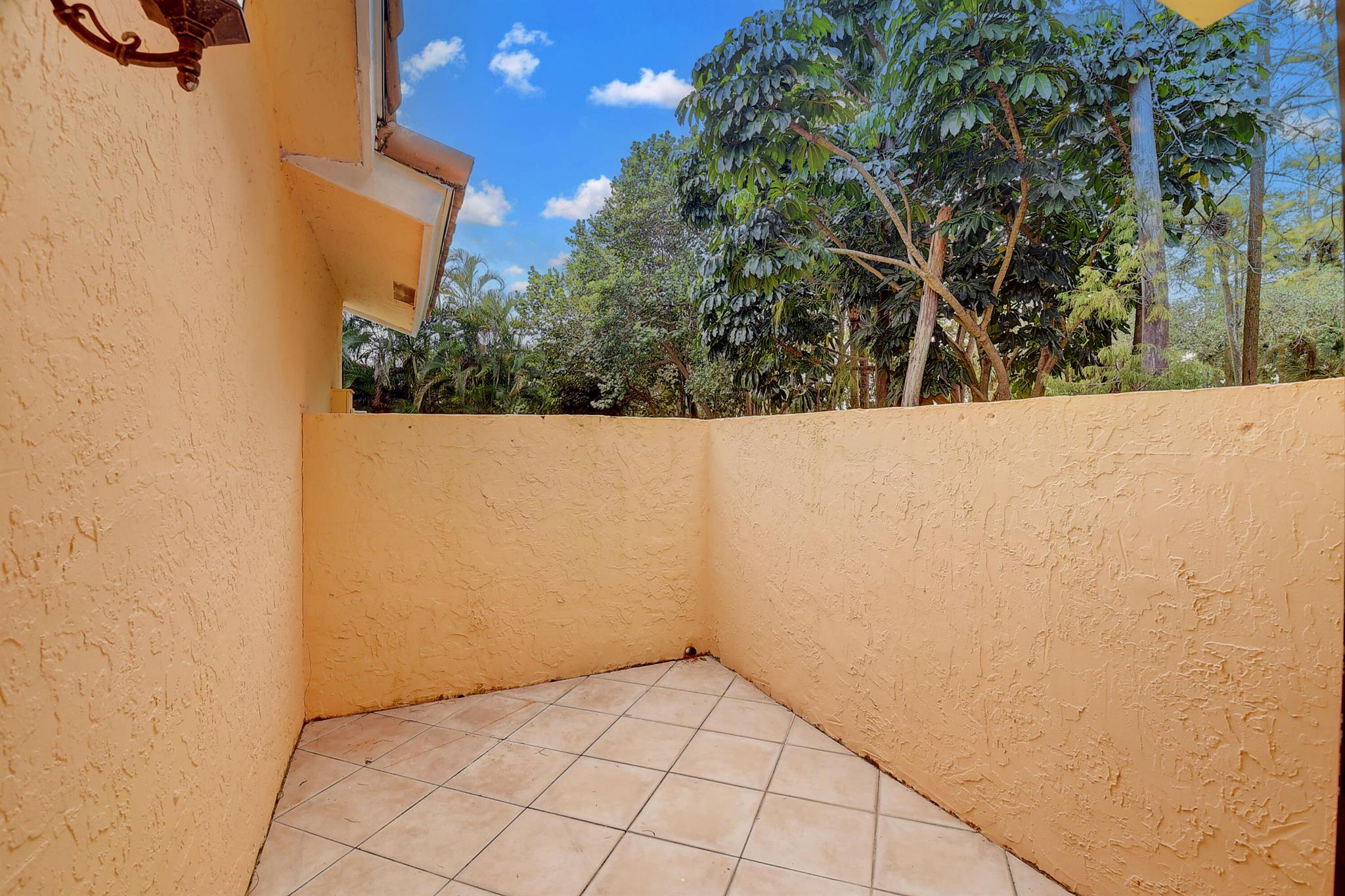 6175 Belleza Lane