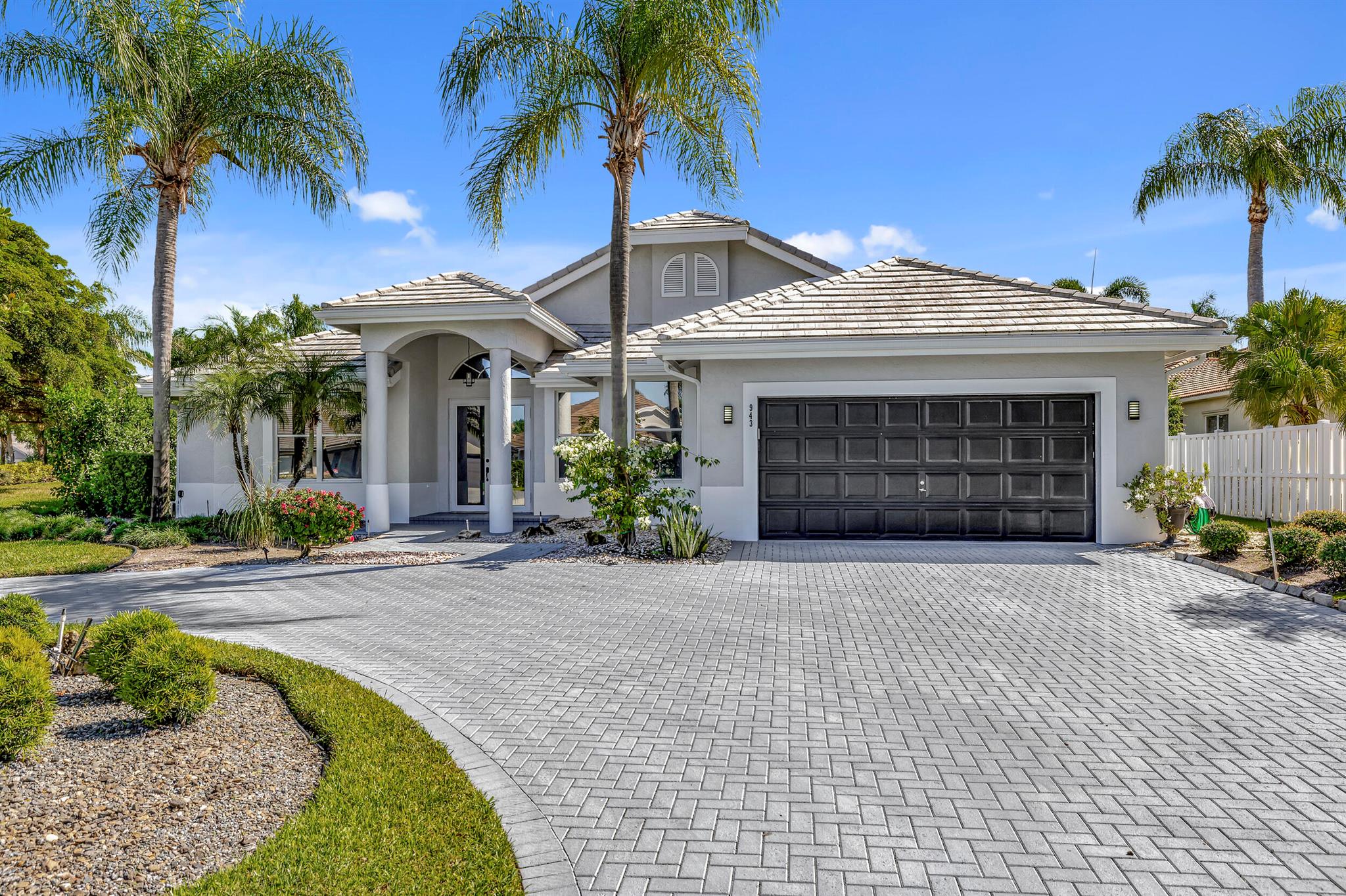 943 Greensward Lane