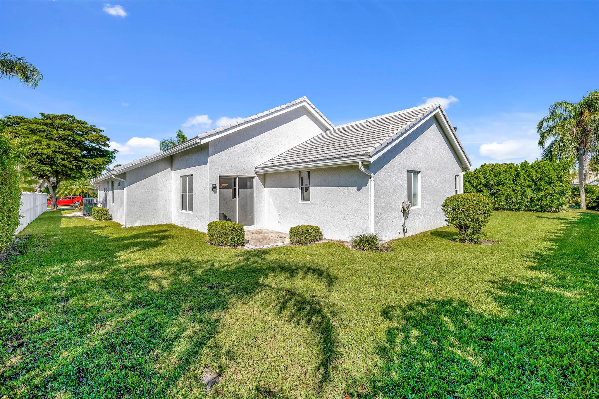 943 Greensward Lane