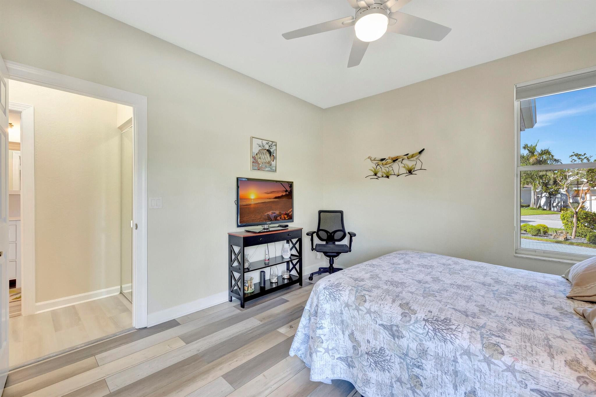 943 Greensward Lane