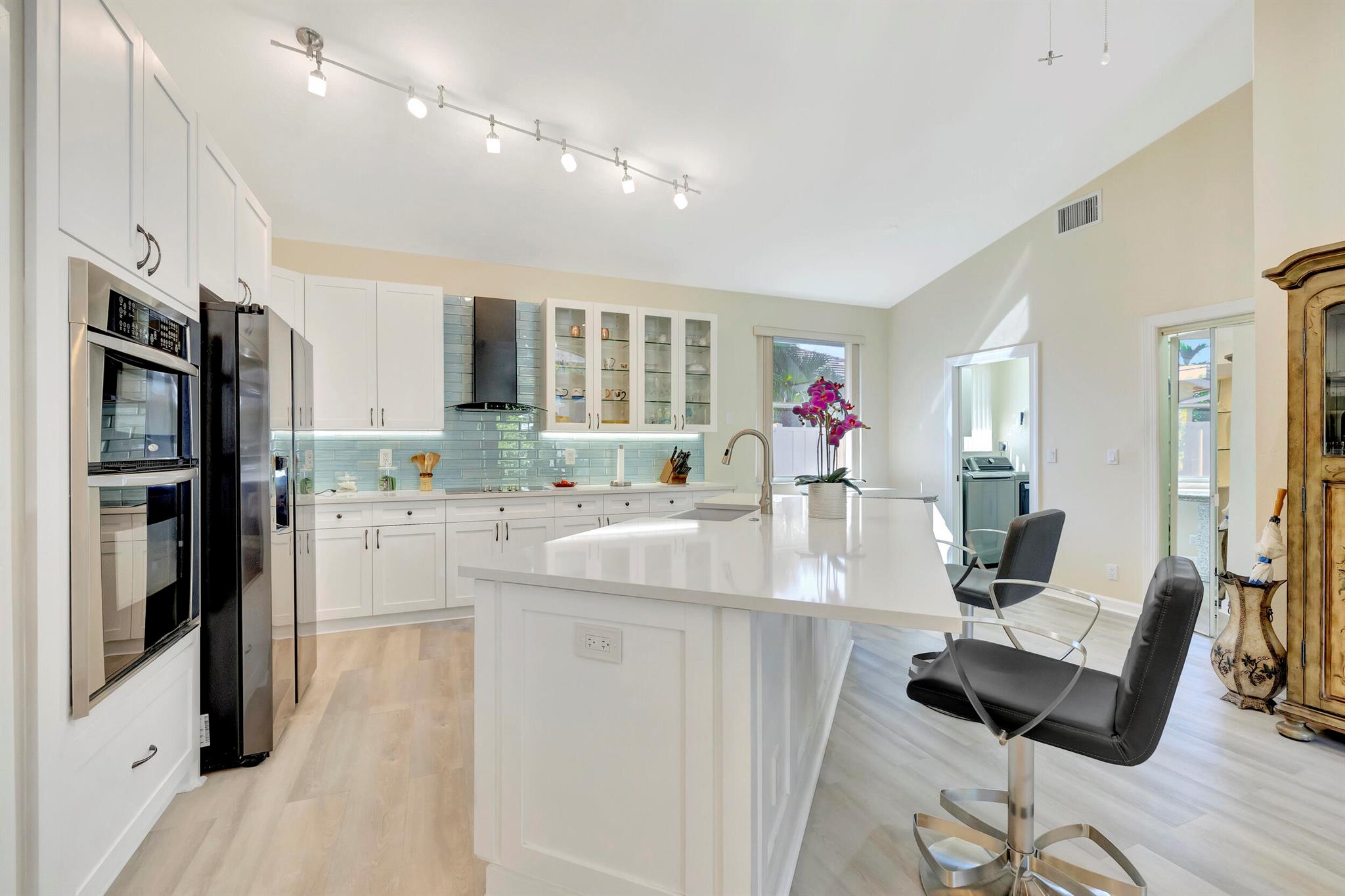 943 Greensward Lane