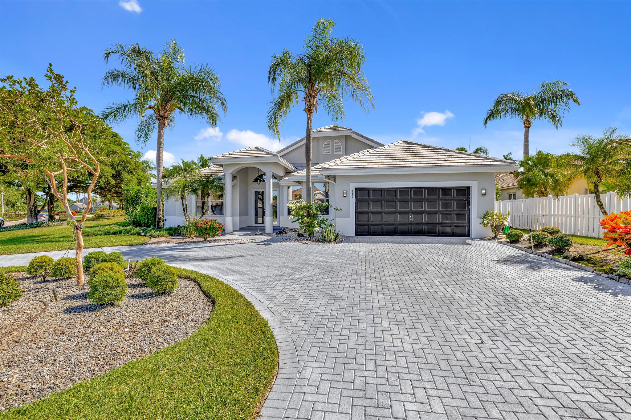943 Greensward Lane