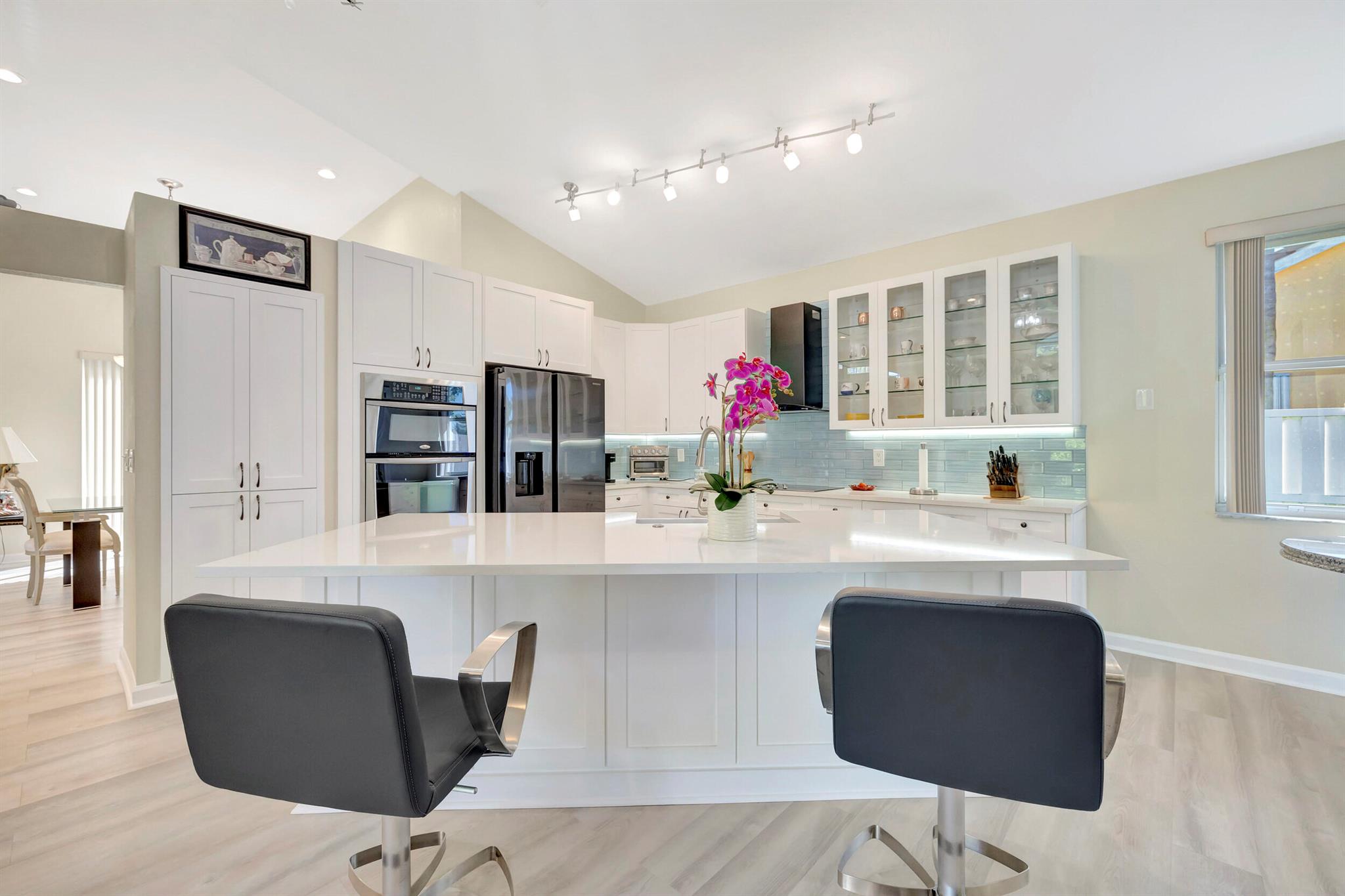 943 Greensward Lane