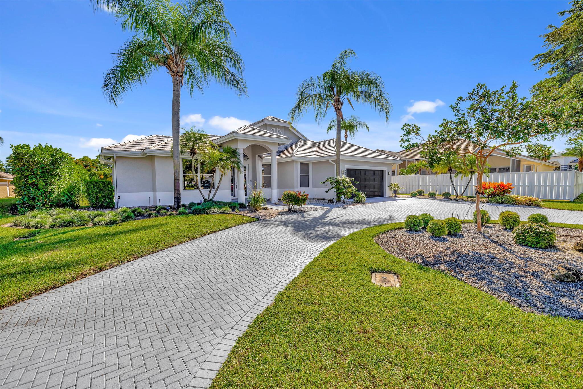 943 Greensward Lane