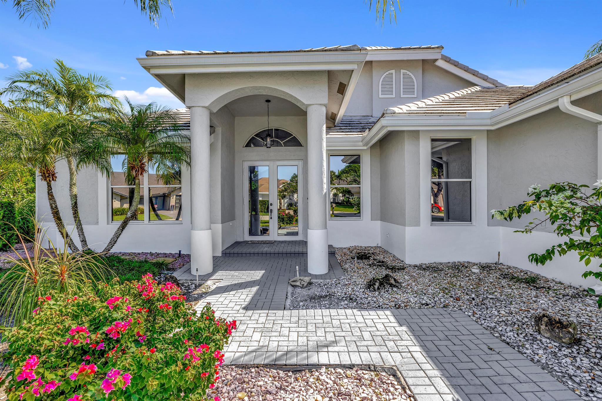 943 Greensward Lane