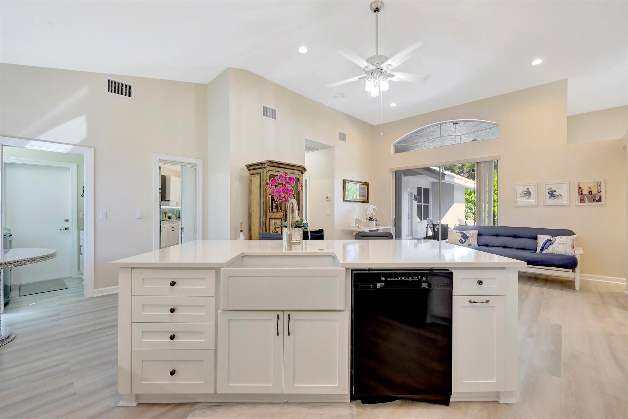 943 Greensward Lane