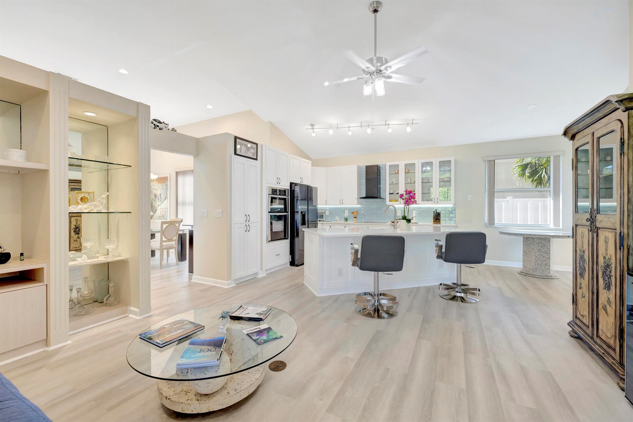 943 Greensward Lane